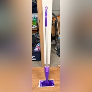 Swiffer mop